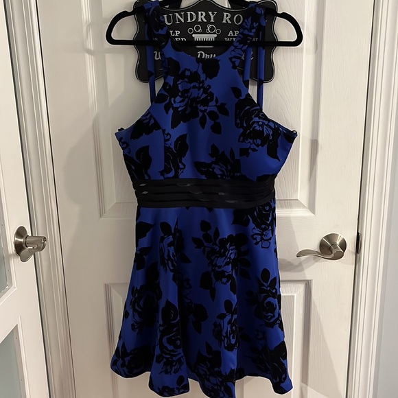 City Studio Dresses & Skirts - Blue City Studio (Macy’s) with Black Felt Roses